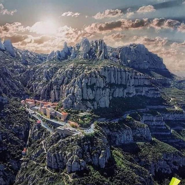 Ovnis Montserrat