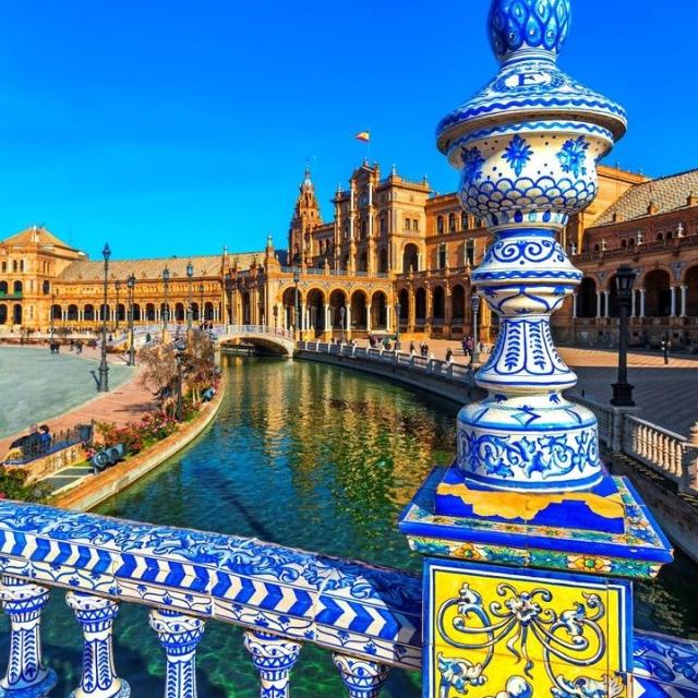 Latinos por Sevilla 
