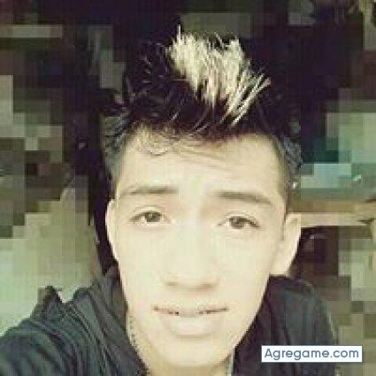 flor-zzf-r chico soltero en La Democracia