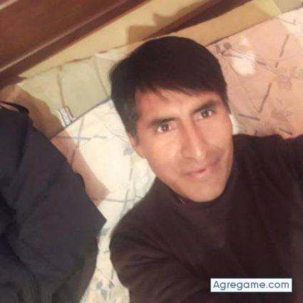 Elmergrande chico soltero en Oruro