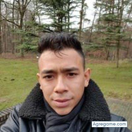 robertoronda chico soltero en Cornella de llobregat