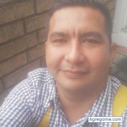 sin5g chico soltero en Kenner