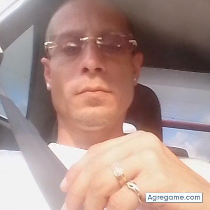 JALP1 chico soltero en Arecibo Zona Urbana