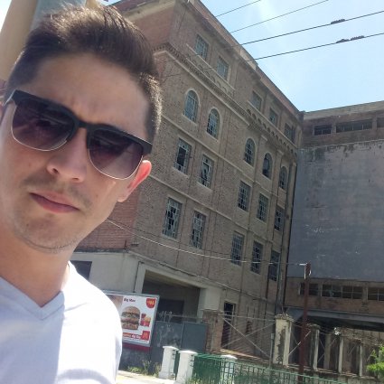 Rodyfueguino chico soltero en Jardín América