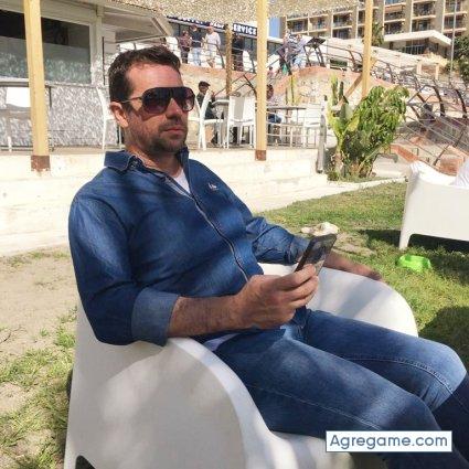 arriboire chico soltero en Málaga