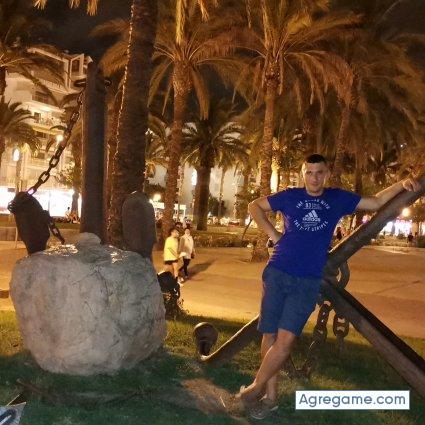 Viosilviu chico soltero en Zaragoza