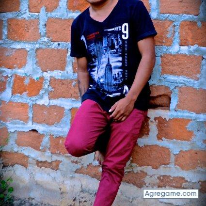 Jorgeuriana14f chico soltero en Albania