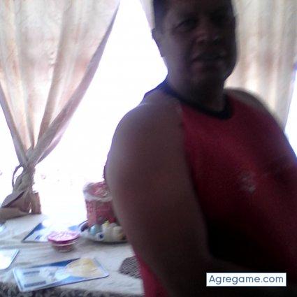 ernestocalderon chico soltero en Baños