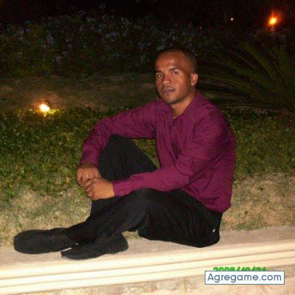 DEIVIS chico soltero en Bajos De Haina