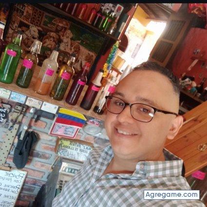 Yokeine_Leonardo chico soltero en San Cristóbal