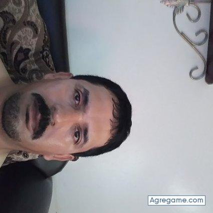 75Juan75 chico soltero en Long Beach