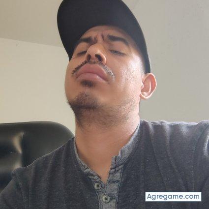 Erenesto123 chico soltero en Laredo