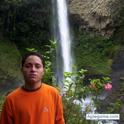 GIOVA chico soltero en Quito