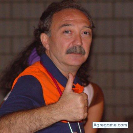 LOKATIS chico casado en Madrid