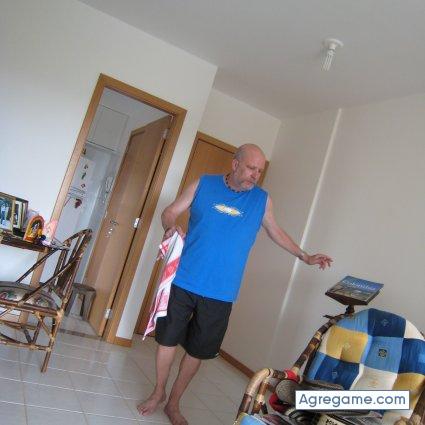 Pitufinho chico soltero en 