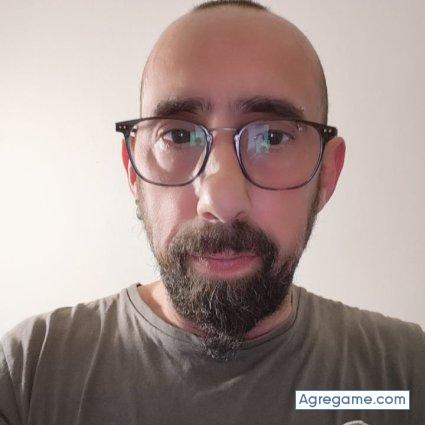 javierruiz92856 chico separado en Igualada