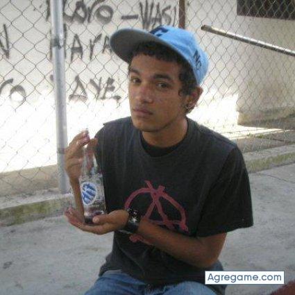 GrungeBoy chico soltero en Santa Elena De Arenales