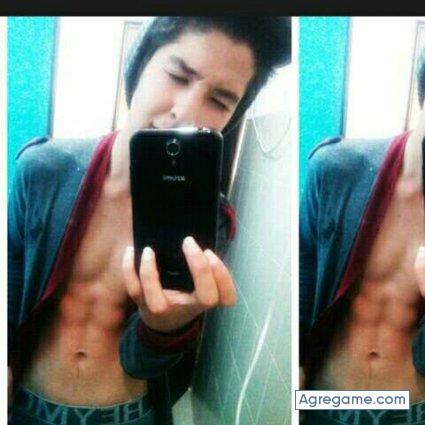 Skyscraper7 chico soltero en Silvia