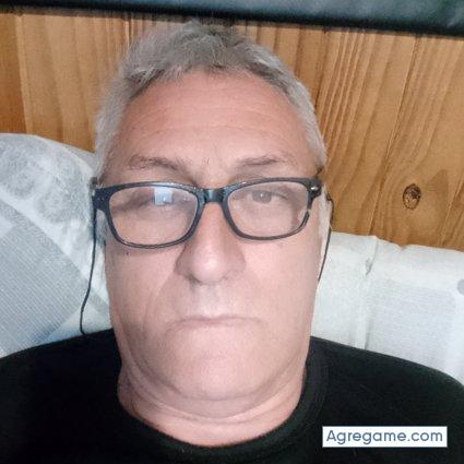 Albert44422 chico soltero en Nueve De Julio