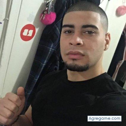 Dennisleal chico soltero en Charlotte