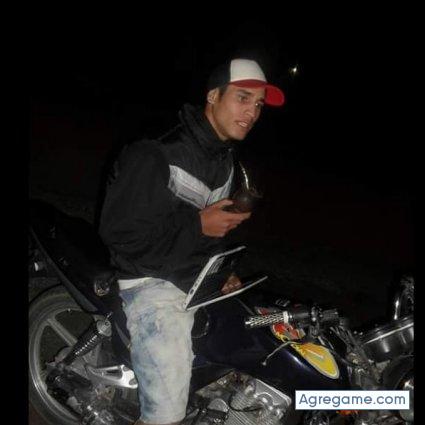 Nico0987 chico soltero en Bragado