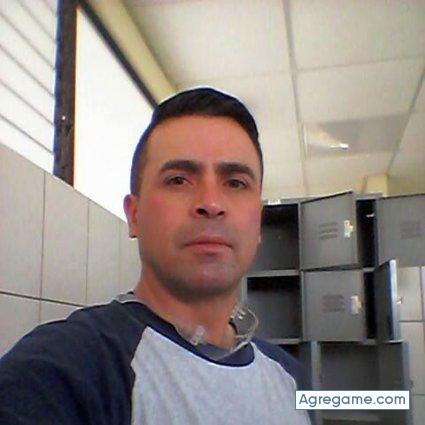 alvaronavarro chico soltero en Batán