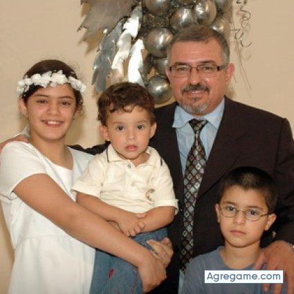 pielnaranja chico soltero en Asunción