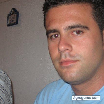 Anton chico soltero en Toro