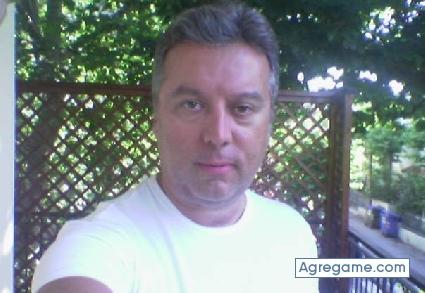 robert chico soltero en 