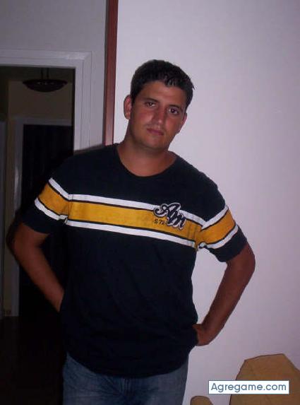Jelil chico soltero en Cádiz
