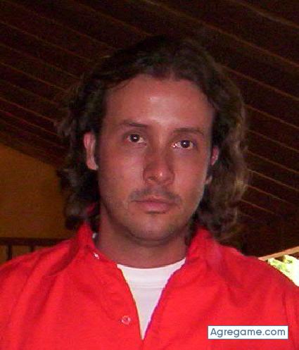 uqbar chico soltero en Medellín