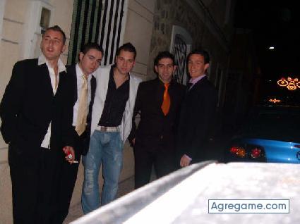 Isaias chico soltero en Happy
