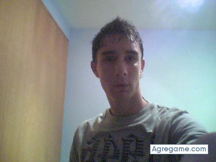 Adriy chico soltero en Crevillent
