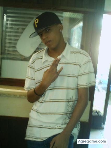 Raymonddx chico soltero en Santo Domingo Oeste