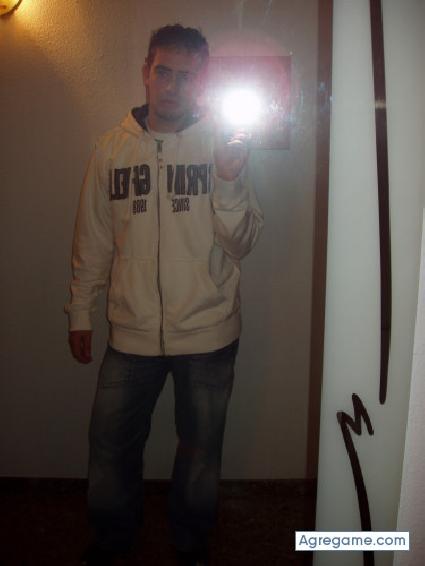 ViNsAnItY21 chico soltero en Reus