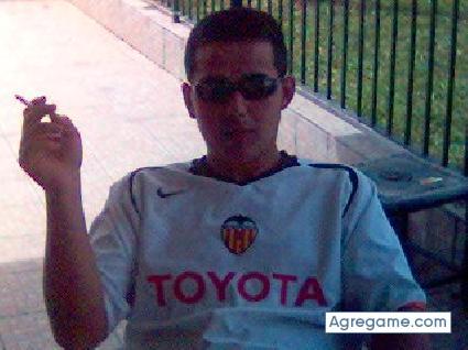 Albervalen chico soltero en Sevilla