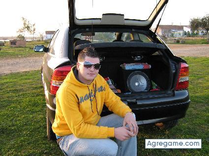 alberto chico soltero en Aguilar De La Frontera