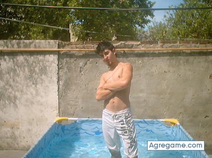 ariel chico soltero en Barrio Esteban Echeverría