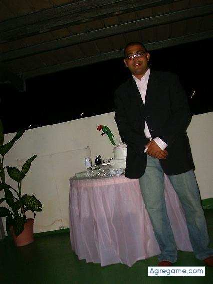 Seiketsu chico casado en Panamá