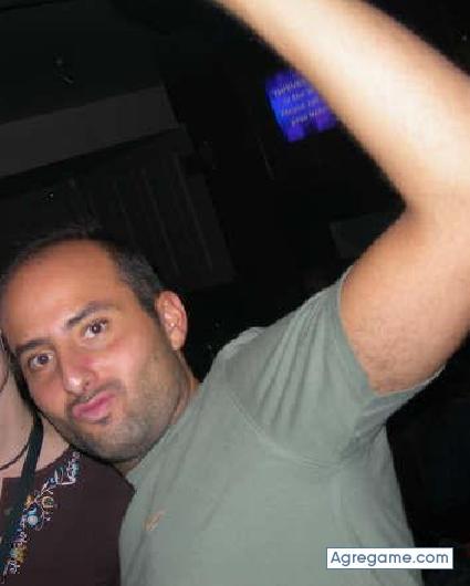 anesji chico soltero en Madrid