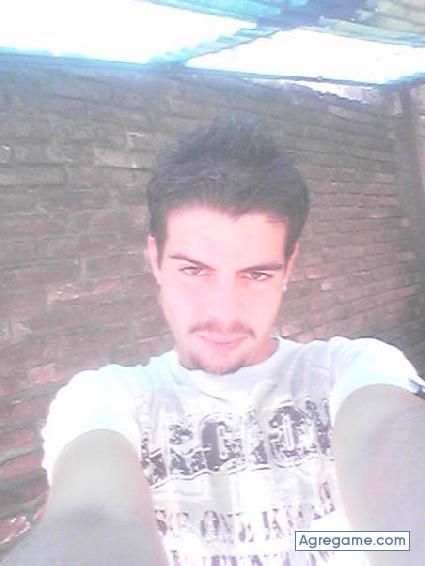 alerito77 chico soltero en Tigre
