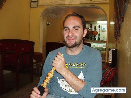 pequengo chico soltero en Madrid
