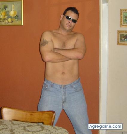 juguete chico soltero en Tela