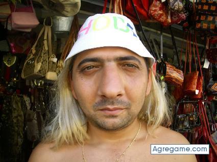 Papadopulos chico divorciado en Málaga