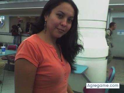 yanira chica soltera en Longmont