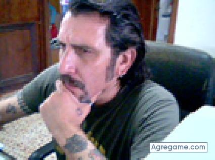 Tatuador chico soltero en Sevilla