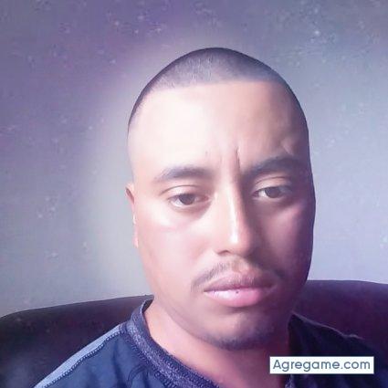 Joselunaperes chico soltero en North Hollywood