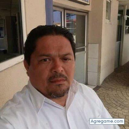 Paolmartinez chico divorciado en Ilopango