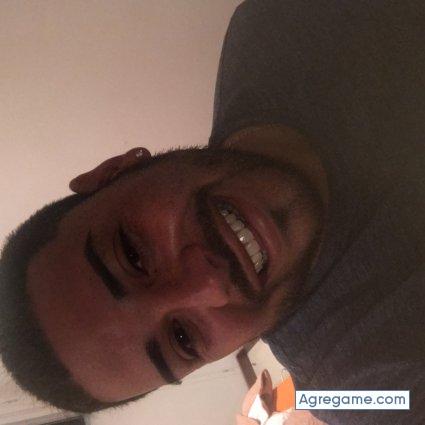 Wikiwiki87 chico soltero en El Jardín