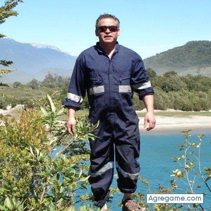 luisjose3561 chico soltero en Puerto Cisnes